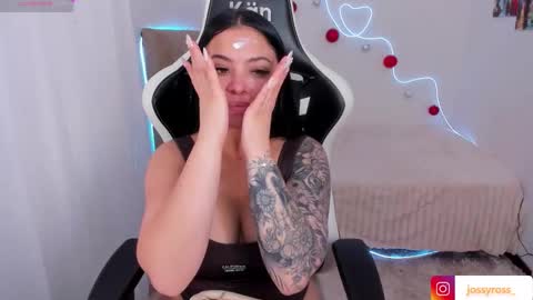 V  I C  T O R I A  online show from 18, 11, 2025