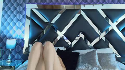 Snapshot of victtoria_lee chatting on 14, 1, 2025 victtoria lee online show from 14, 1, 2025