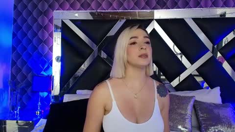 Snapshot of victtoria_lee chatting on 2, 6, 2026 victtoria lee online show from 2, 6, 2026