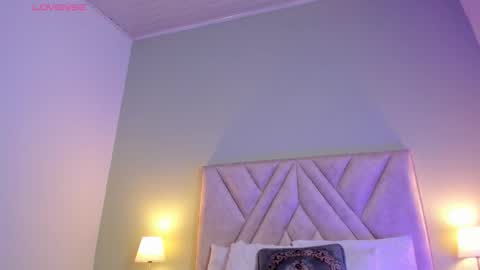 Victoria  online show from 22, 12, 2025