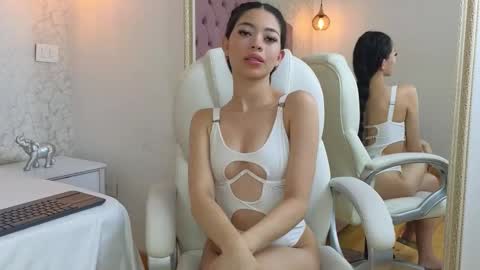 Violet  online show from 14, 1, 2026