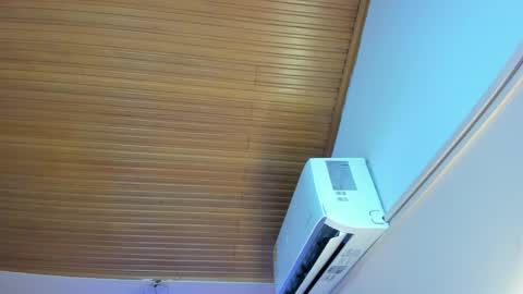 Viiolett online show from 1, 2, 2025