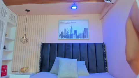 Viiolett online show from 9, 2, 2025