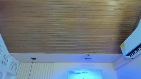 Viiolett online show from 2, 10, 2025