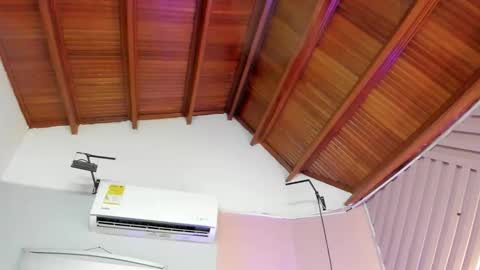 Viiolett online show from 23, 11, 2025