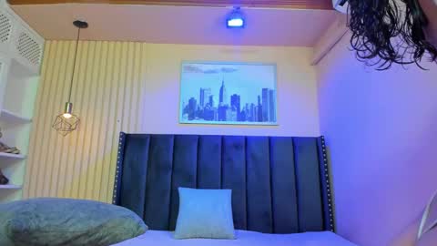 Viiolett online show from 16, 1, 2026