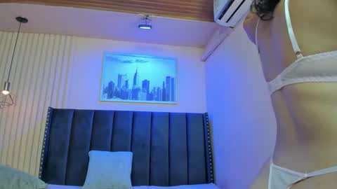 Viiolett online show from 15, 2, 2026