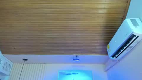 Viiolett online show from 22, 2, 2026