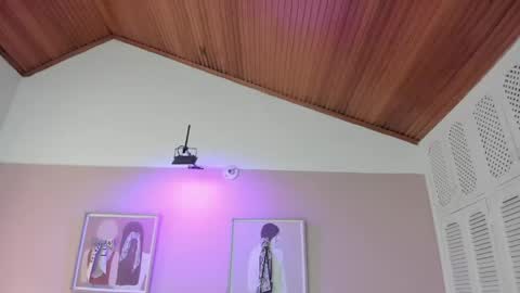 Viiolett online show from 5, 4, 2026