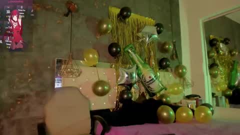 Snapshot of viiolettlopez chatting on 3, 10, 2025 Violet online show from 3, 10, 2025