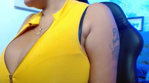 Snapshot of viiolleta chatting on 16, 10, 2025 viioleta online show from 16, 10, 2025