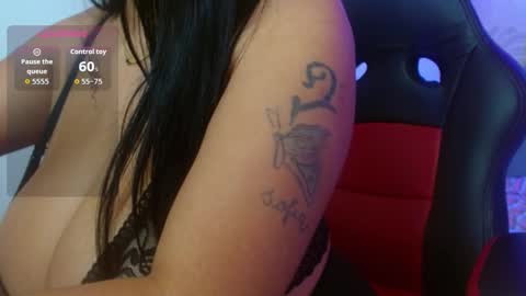 Snapshot of viiolleta chatting on 4, 11, 2025 viioleta online show from 4, 11, 2025