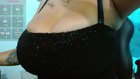 Snapshot of viiolleta chatting on 21, 11, 2025 viioleta online show from 21, 11, 2025