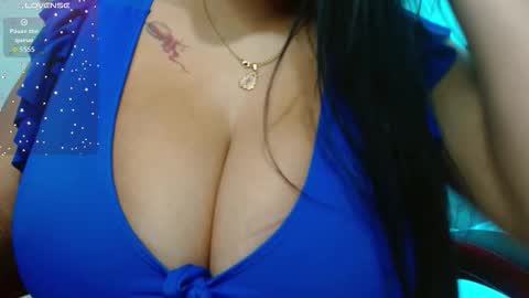 Snapshot of viiolleta chatting on 26, 11, 2025 viioleta online show from 26, 11, 2025