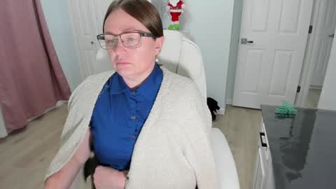 Snapshot of vika7333 chatting on 16, 12, 2024 Ukrainian-woman online show from 16, 12, 2024