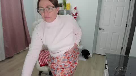 Snapshot of vika7333 chatting on 16, 12, 2024 Ukrainian-woman online show from 16, 12, 2024