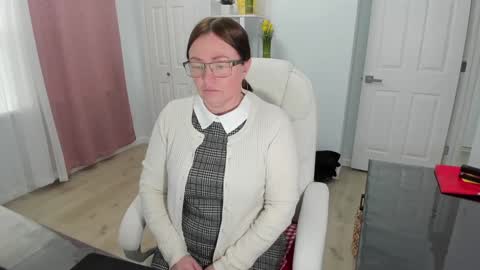 Snapshot of vika7333 chatting on 5, 2, 2025 Ukrainian-woman online show from 5, 2, 2025