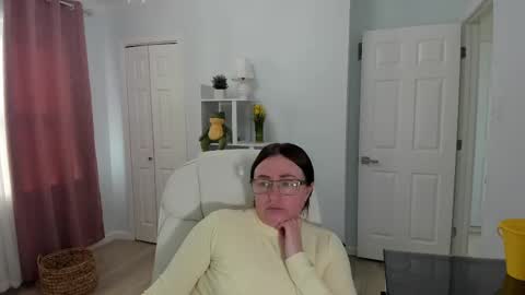 Snapshot of vika7333 chatting on 18, 2, 2025 Ukrainian-woman online show from 18, 2, 2025