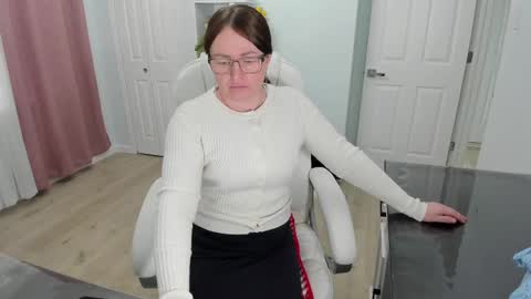 Snapshot of vika7333 chatting on 20, 2, 2025 Ukrainian-woman online show from 20, 2, 2025