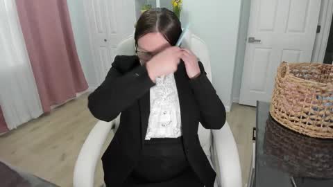 Snapshot of vika7333 chatting on 4, 3, 2025 Ukrainian-woman online show from 4, 3, 2025