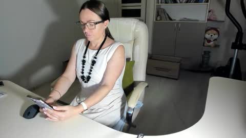 Snapshot of vika7333 chatting on 23, 11, 2025 Ukrainian-woman online show from 23, 11, 2025