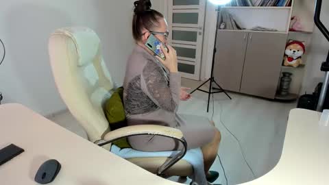 Snapshot of vika7333 chatting on 25, 11, 2025 Ukrainian-woman online show from 25, 11, 2025