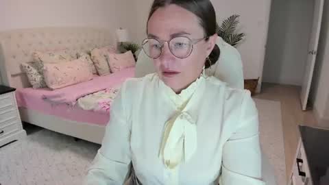 Snapshot of vika7333 chatting on 11, 7, 2026 Ukrainian-woman online show from 11, 7, 2026