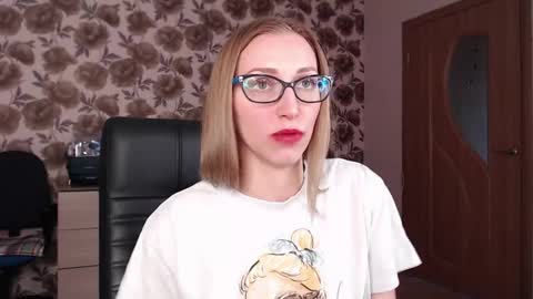 Snapshot of vikaericka chatting on 21, 1, 2025 Vika online show from 21, 1, 2025