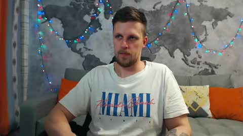 Snapshot of vikingchrisss chatting on 23, 12, 2024 vikingchrisss online show from 23, 12, 2024