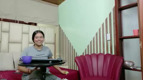 vikiTomson online show from 6, 3, 2026