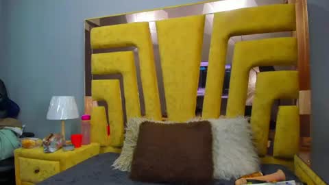 vikiTomson online show from 19, 7, 2026