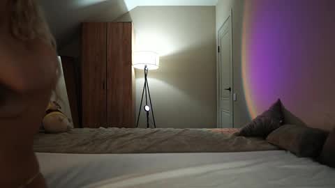 VIKKI online show from 13, 10, 2025