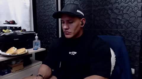 Viktor Herrera online show from 20, 2, 2025