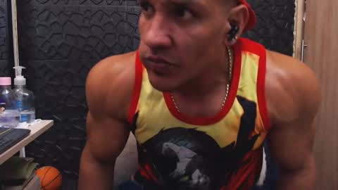 Viktor Herrera online show from 23, 10, 2025