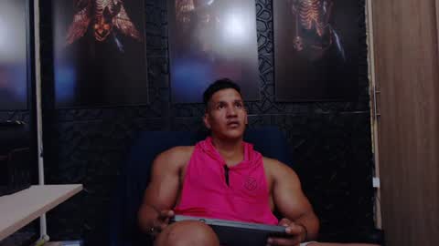 Snapshot of viktorherrera chatting on 3, 7, 2026 Viktor Herrera online show from 3, 7, 2026