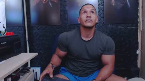 Snapshot of viktorherrera chatting on 20, 7, 2026 Viktor Herrera online show from 20, 7, 2026