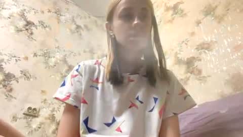Snapshot of viktoria9898 chatting on 25, 6, 2026 Sweett online show from 25, 6, 2026
