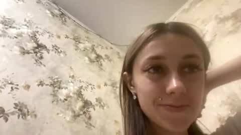 Snapshot of viktoria9898 chatting on 30, 6, 2026 Sweett online show from 30, 6, 2026