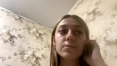 Snapshot of viktoria9898 chatting on 12, 7, 2026 Sweett online show from 12, 7, 2026
