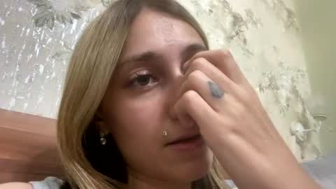 Snapshot of viktoria9898 chatting on 29, 7, 2026 Sweett online show from 29, 7, 2026