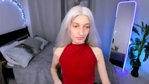 Snapshot of viktoriaclarrk chatting on 5, 12, 2025 Viktoria online show from 5, 12, 2025