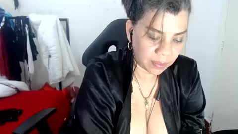 Snapshot of vikyadams chatting on 25, 2, 2025 VIKY ADAMS online show from 25, 2, 2025