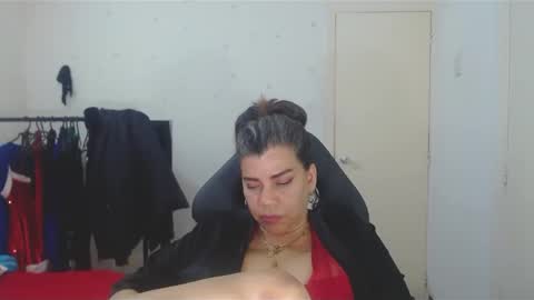 Snapshot of vikyadams chatting on 8, 3, 2025 VIKY ADAMS online show from 8, 3, 2025