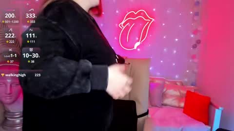 Snapshot of villain_red chatting on 12, 3, 2025 Kris online show from 12, 3, 2025