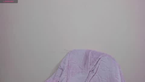 Snapshot of vinaly_y chatting on 17, 12, 2025 Vinaly online show from 17, 12, 2025