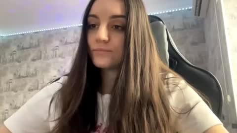 Ellie online show from 4, 8, 2026