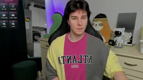 Vincent Strong online show from 10, 4, 2026