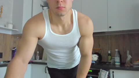 Snapshot of vincent_o chatting on 10, 1, 2025 Vincent. uncut 18cm online show from 10, 1, 2025