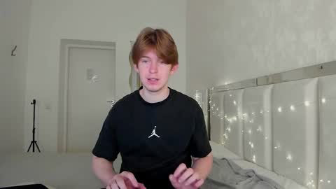 Vincent online show from 8, 10, 2025