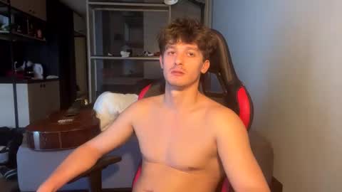 Snapshot of vincentprice69 chatting on 28, 10, 2025 vincentprice69 online show from 28, 10, 2025